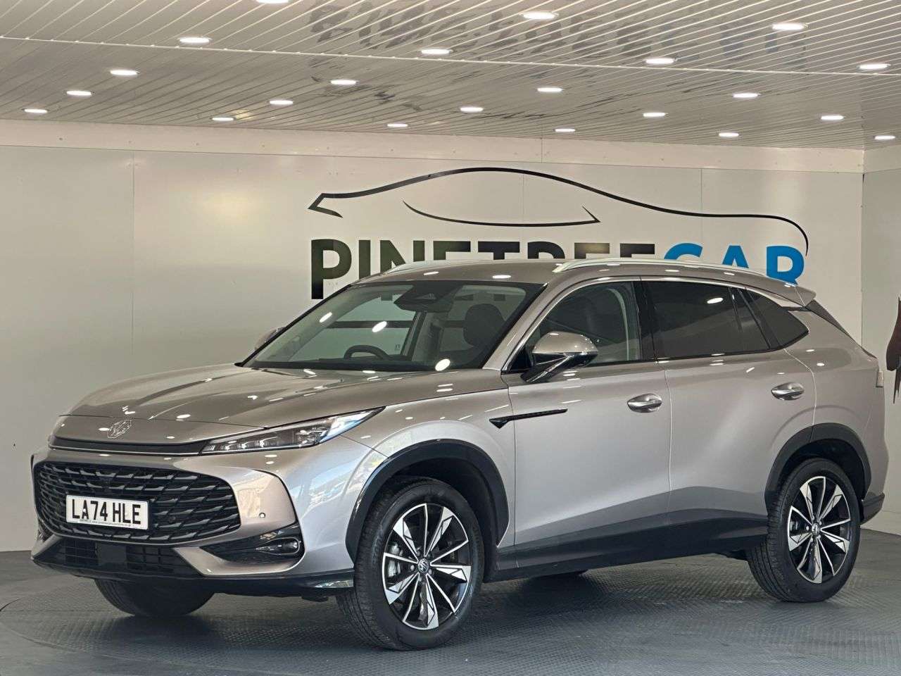 A 2024 MG MG HS 1.5 T-GDI Trophy SUV 5dr Petrol Manual Euro 6 (s/s) (169 ps) A 2024 MG MG HS 1.5 T-GDI Trophy SUV 5dr Petrol Manual Euro 6 (s/s) (169 ps)