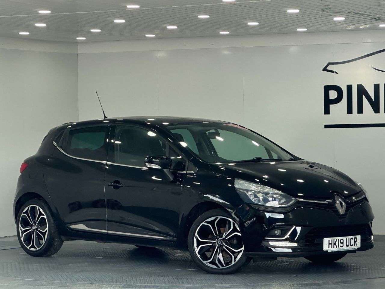 A 2019 RENAULT CLIO 0.9 TCe Iconic Hatchback 5dr Petrol Manual Euro 6 (s/s) (90 ps) A 2019 RENAULT CLIO 0.9 TCe Iconic Hatchback 5dr Petrol Manual Euro 6 (s/s) (90 ps)