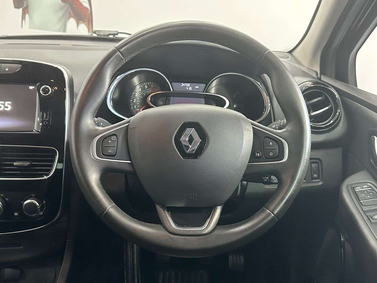 2019 RENAULT CLIO 2019 RENAULT CLIO