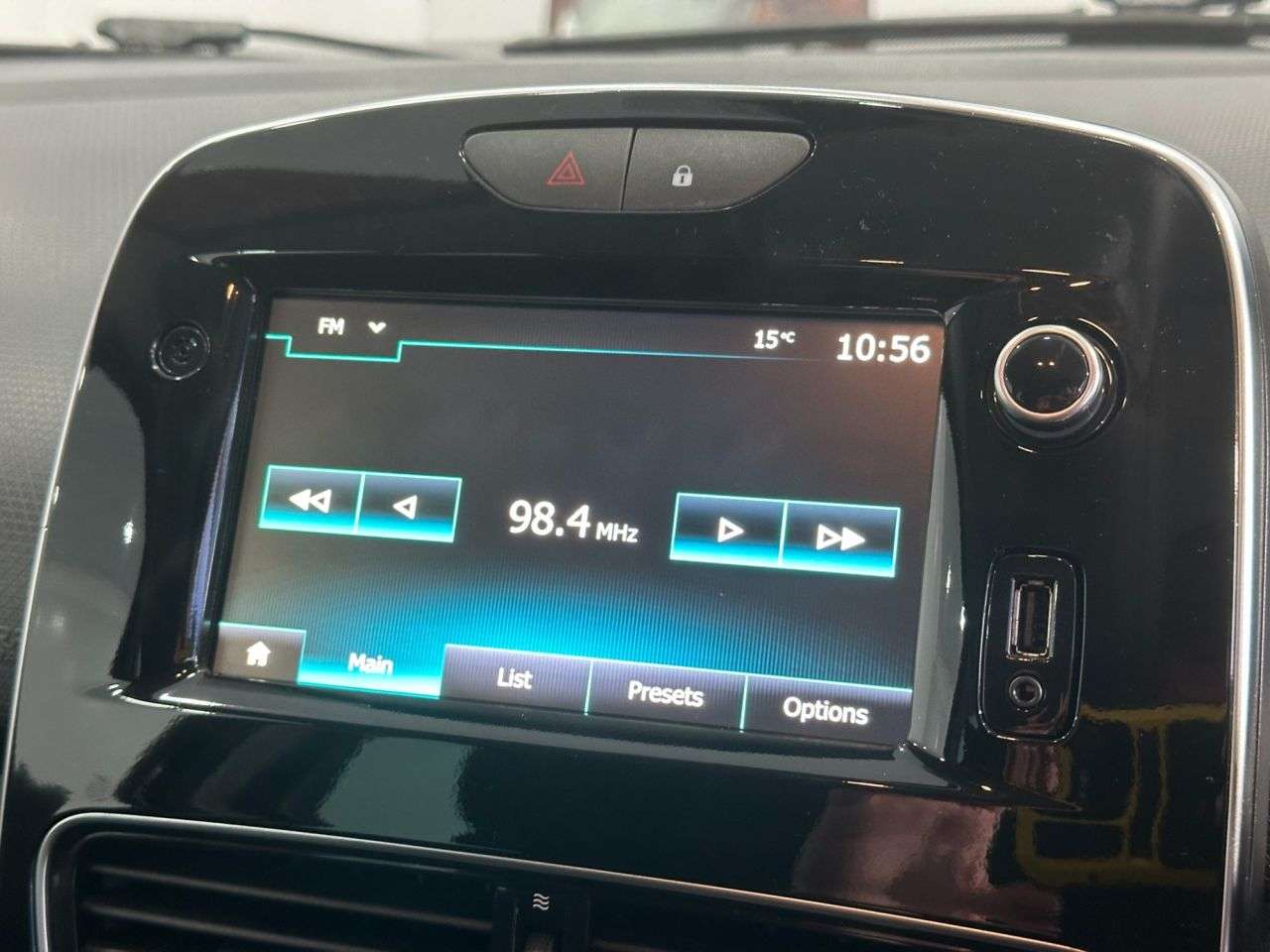 2019 RENAULT CLIO 2019 RENAULT CLIO