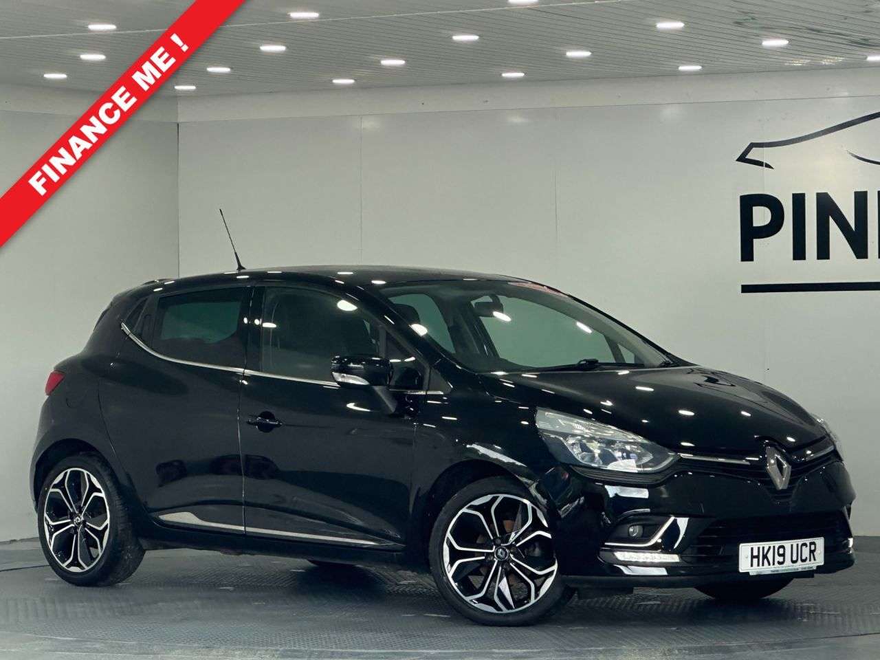 A 2019 RENAULT CLIO 0.9 TCe Iconic Hatchback 5dr Petrol Manual Euro 6 (s/s) (90 ps) A 2019 RENAULT CLIO 0.9 TCe Iconic Hatchback 5dr Petrol Manual Euro 6 (s/s) (90 ps)