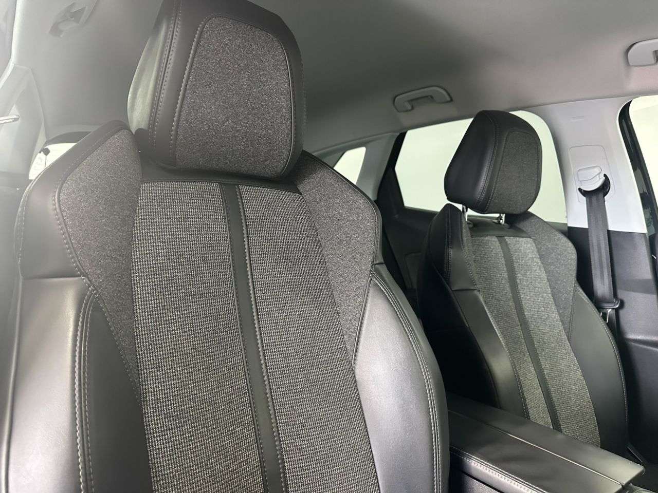 2017 PEUGEOT 3008 2017 PEUGEOT 3008