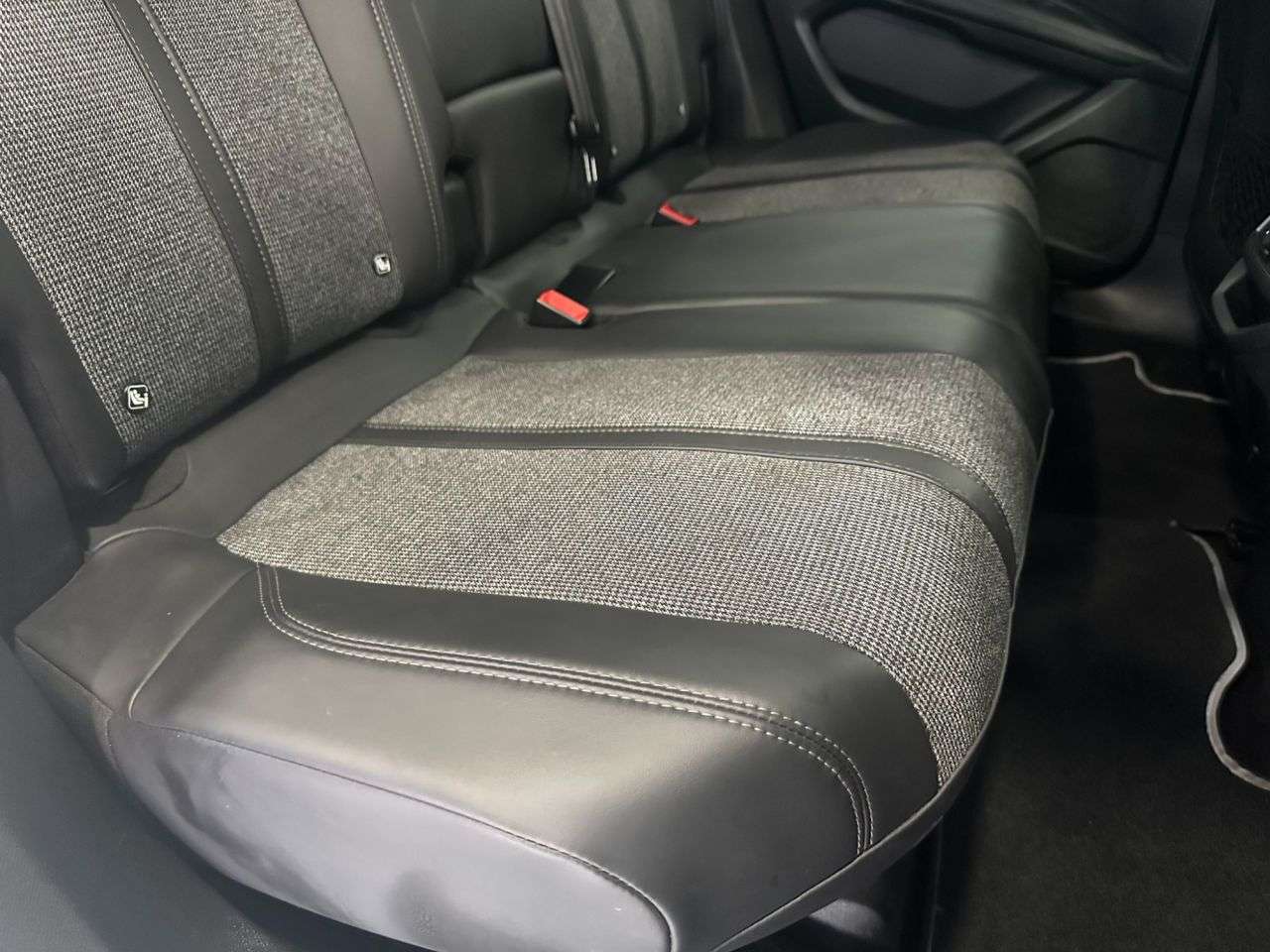 2017 PEUGEOT 3008 2017 PEUGEOT 3008