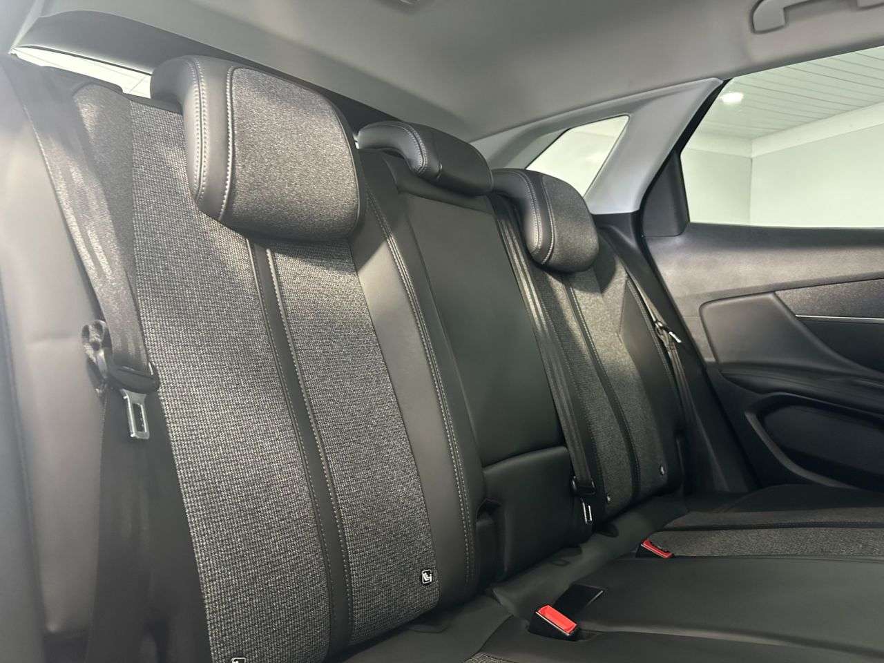 2017 PEUGEOT 3008 2017 PEUGEOT 3008