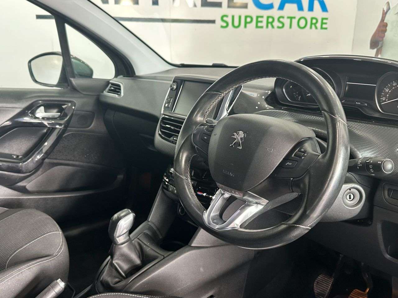 2019 PEUGEOT 208 2019 PEUGEOT 208
