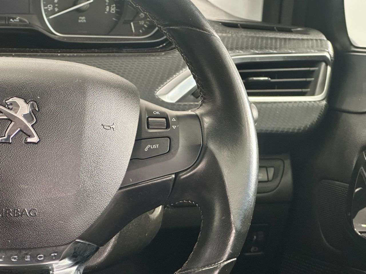 2019 PEUGEOT 208 2019 PEUGEOT 208
