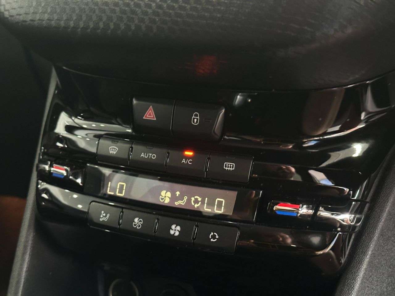2019 PEUGEOT 208 2019 PEUGEOT 208