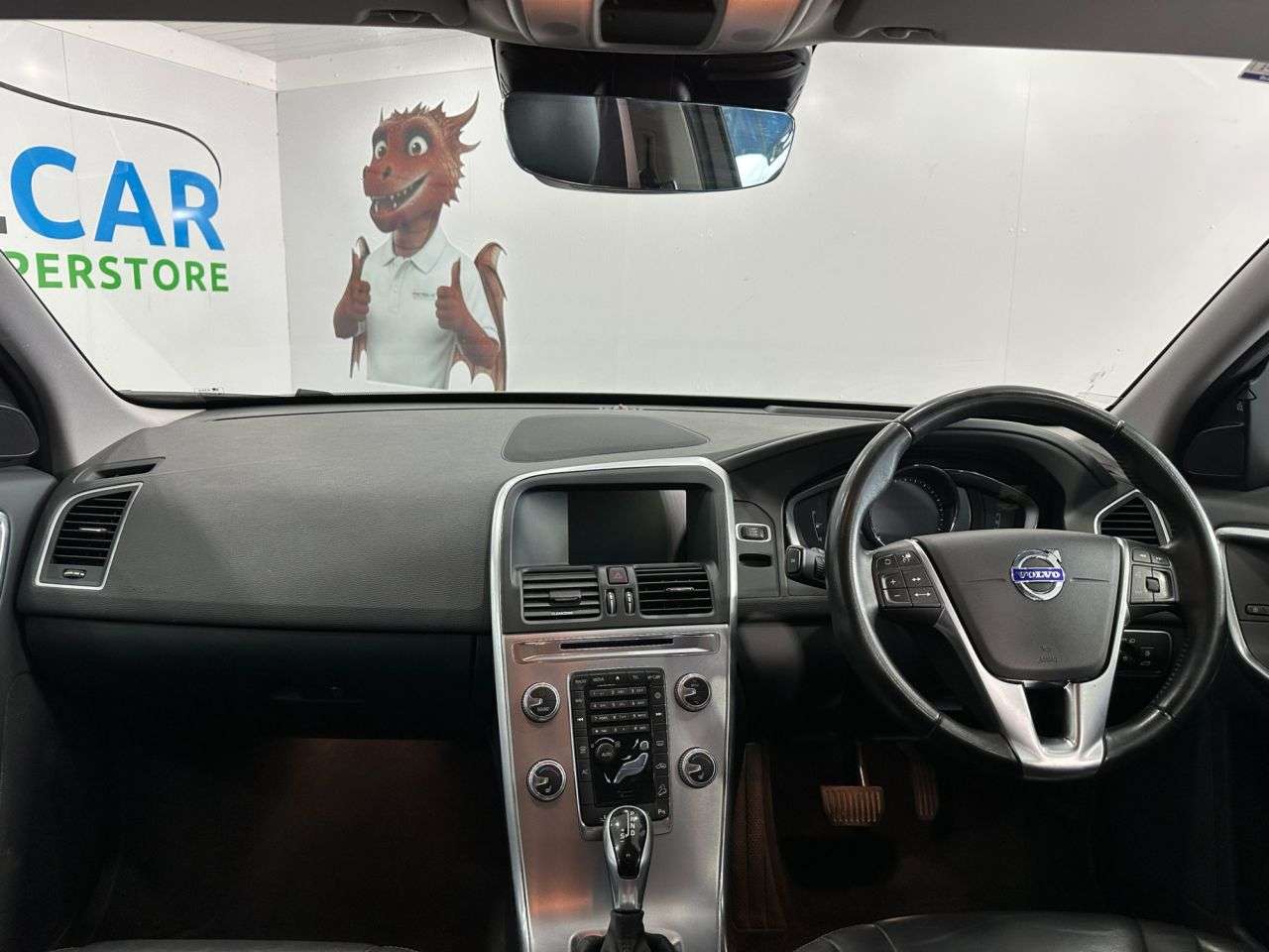 2017 VOLVO XC60 2017 VOLVO XC60