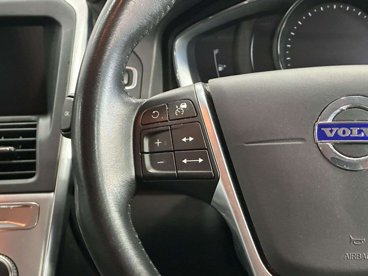 2017 VOLVO XC60 2017 VOLVO XC60