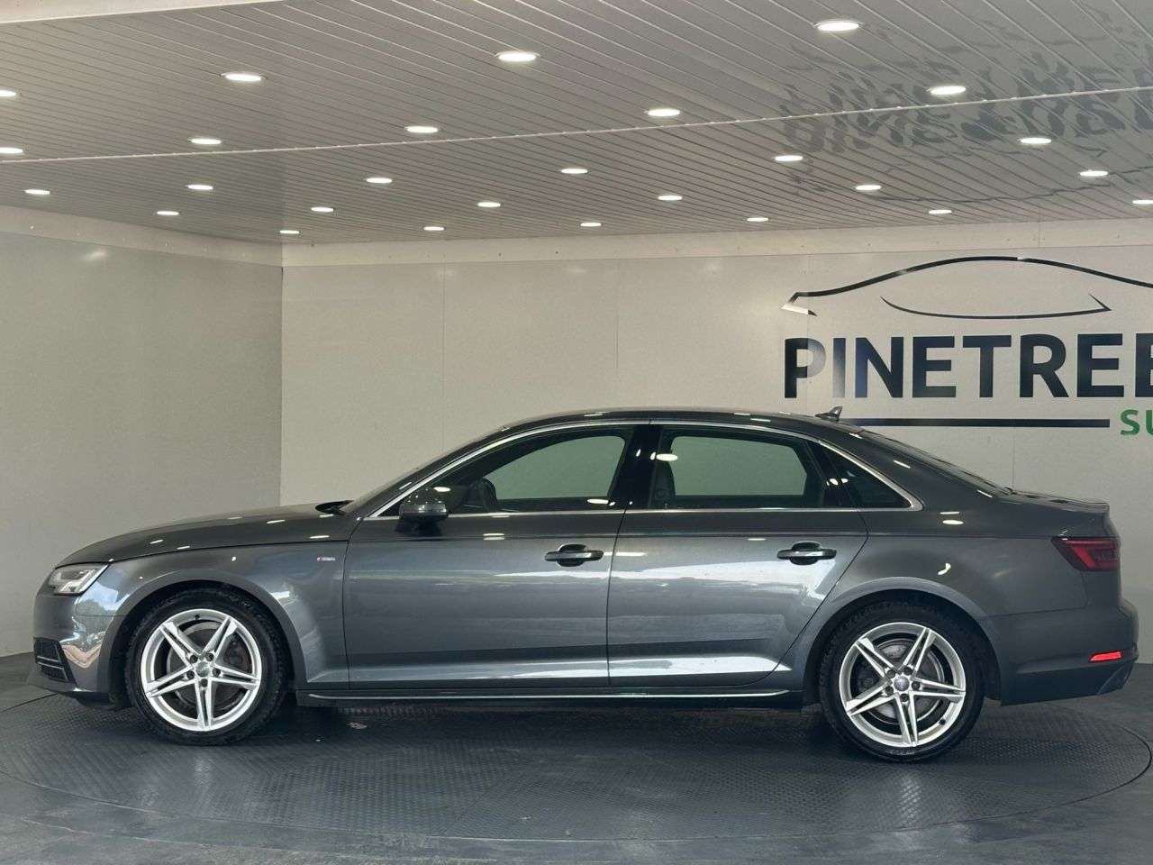 2018 AUDI A4 2018 AUDI A4