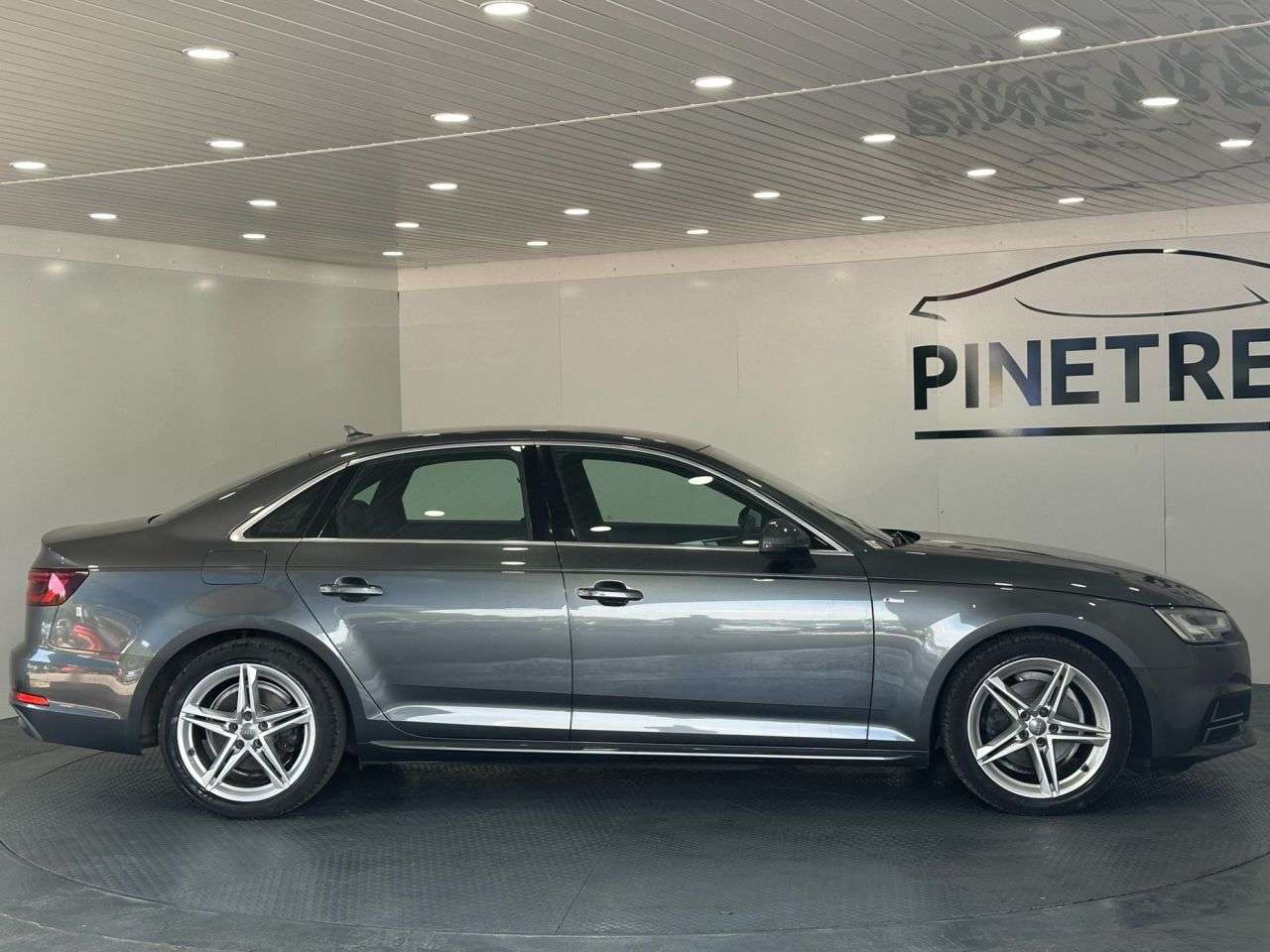 2018 AUDI A4 2018 AUDI A4