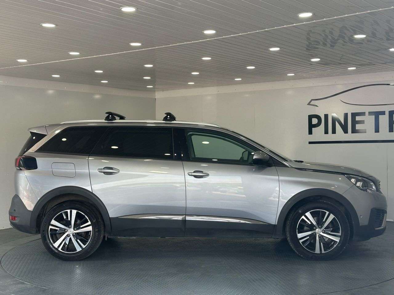 2020 PEUGEOT 5008 2020 PEUGEOT 5008