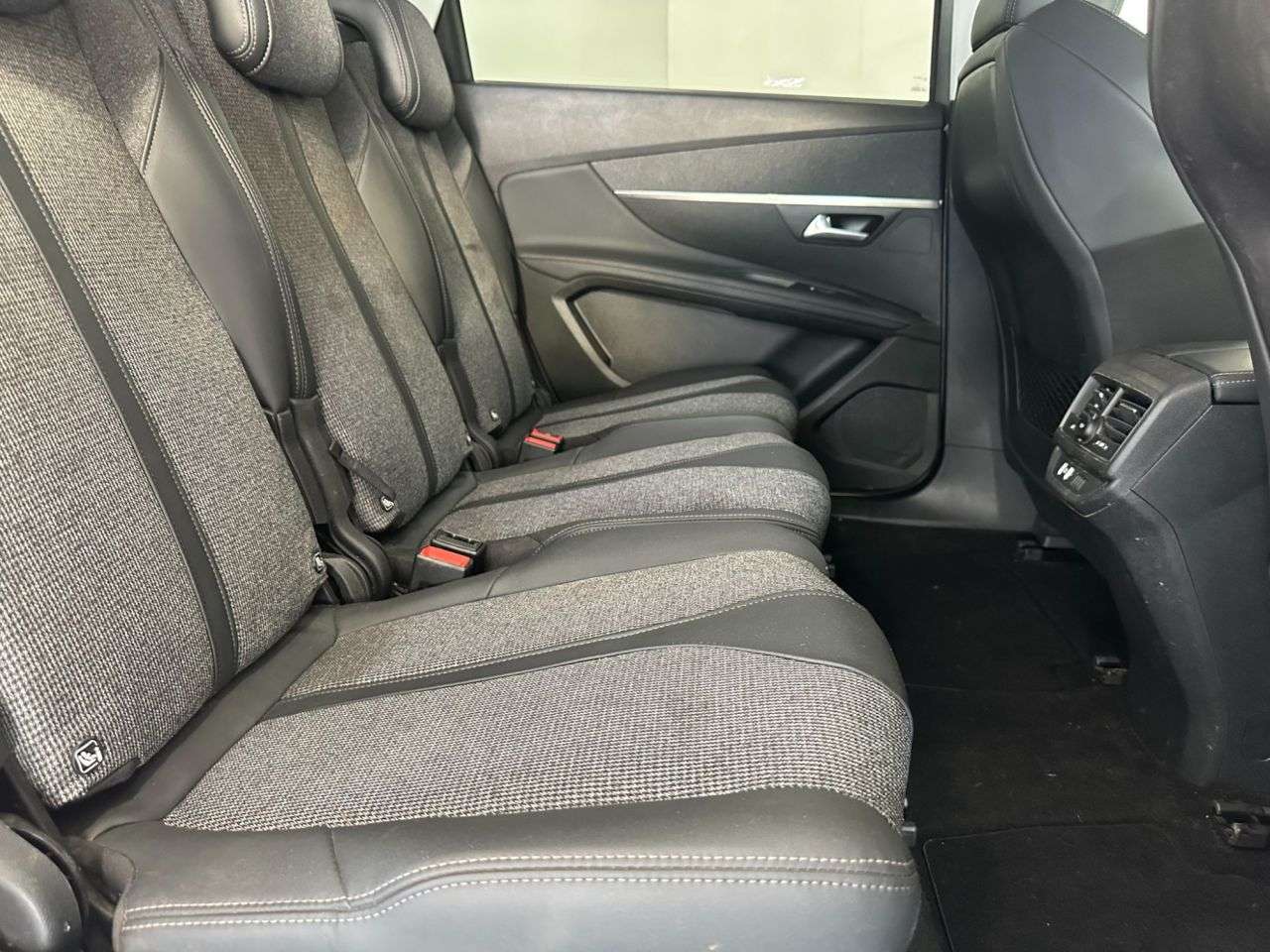 2020 PEUGEOT 5008 2020 PEUGEOT 5008