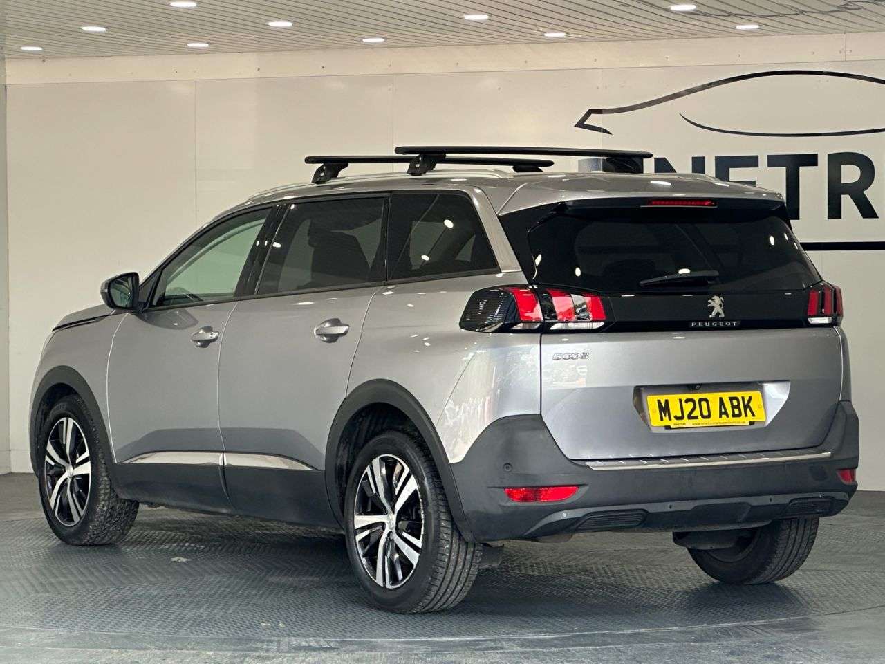 2020 PEUGEOT 5008 2020 PEUGEOT 5008