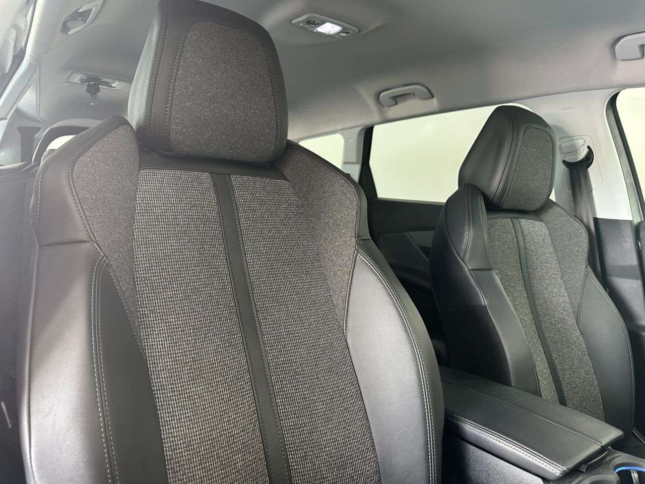 2020 PEUGEOT 5008 2020 PEUGEOT 5008