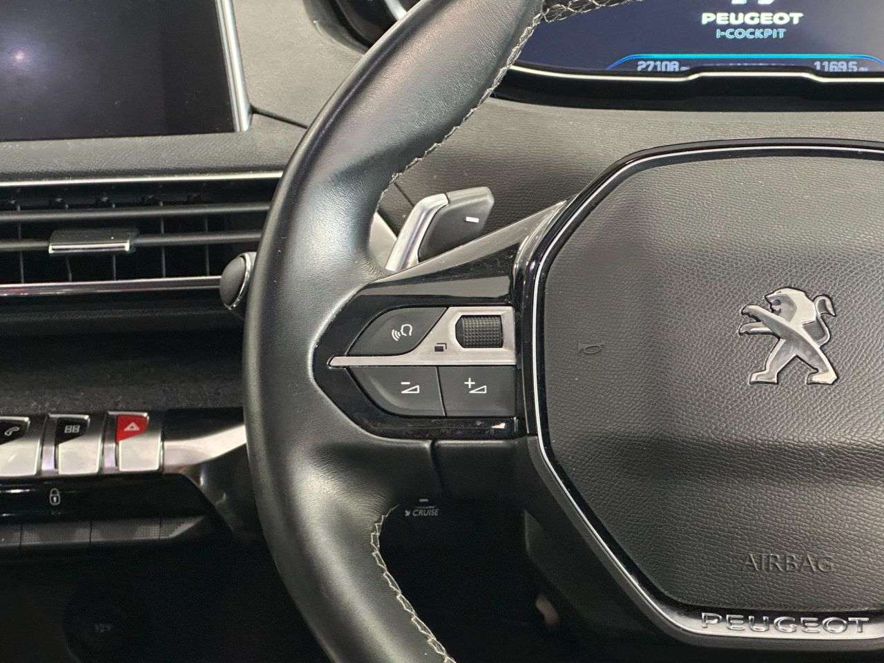 2020 PEUGEOT 5008 2020 PEUGEOT 5008