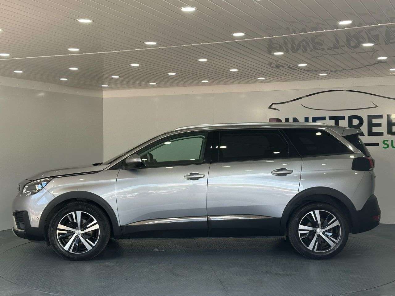 2020 PEUGEOT 5008 2020 PEUGEOT 5008