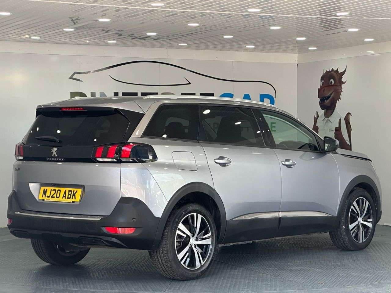2020 PEUGEOT 5008 2020 PEUGEOT 5008