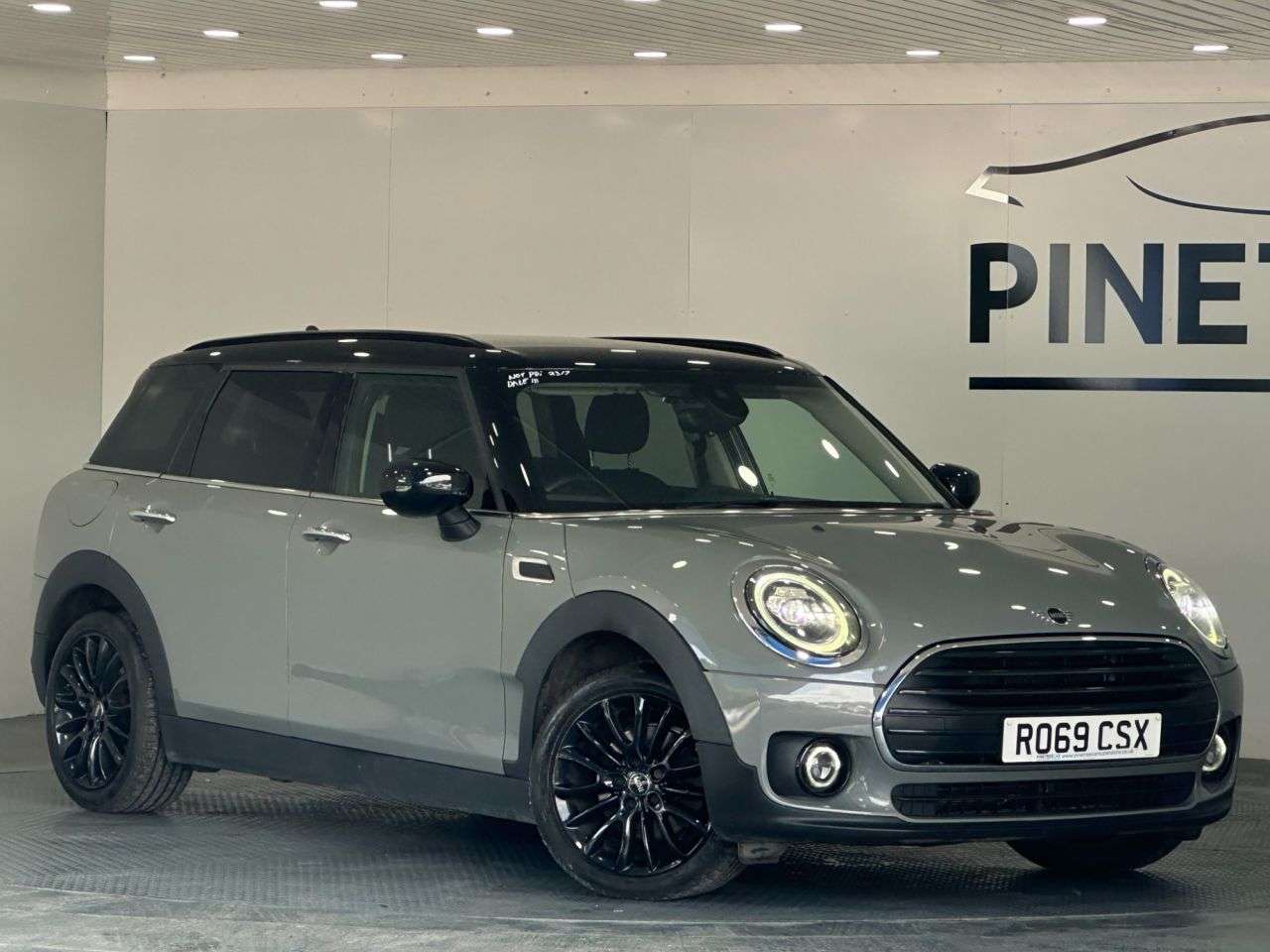 A 2019 MINI CLUBMAN 1.5 Cooper Classic Estate 6dr Petrol Manual Euro 6 (s/s) (136 ps) A 2019 MINI CLUBMAN 1.5 Cooper Classic Estate 6dr Petrol Manual Euro 6 (s/s) (136 ps)