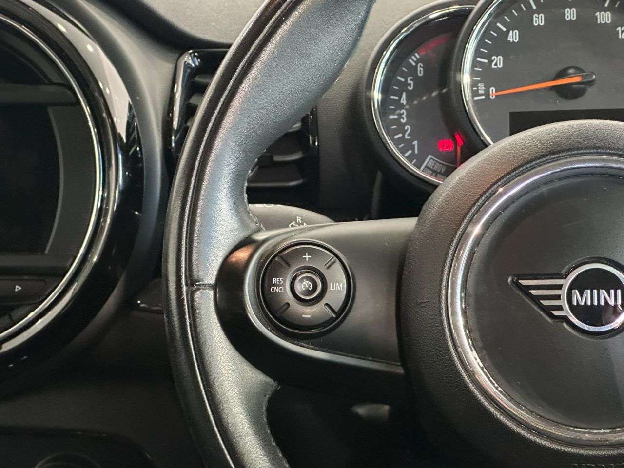 2019 MINI CLUBMAN 2019 MINI CLUBMAN