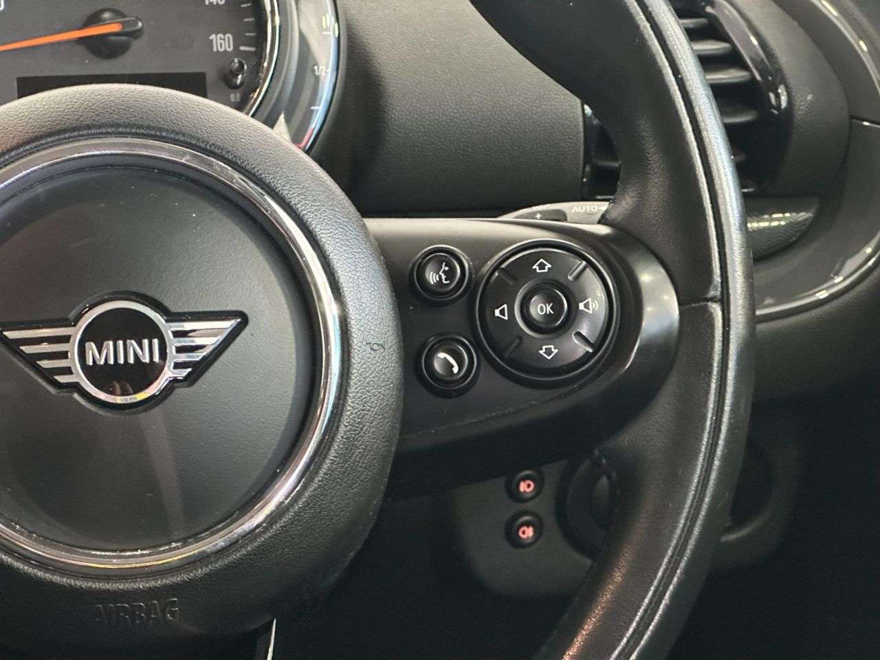 2019 MINI CLUBMAN 2019 MINI CLUBMAN