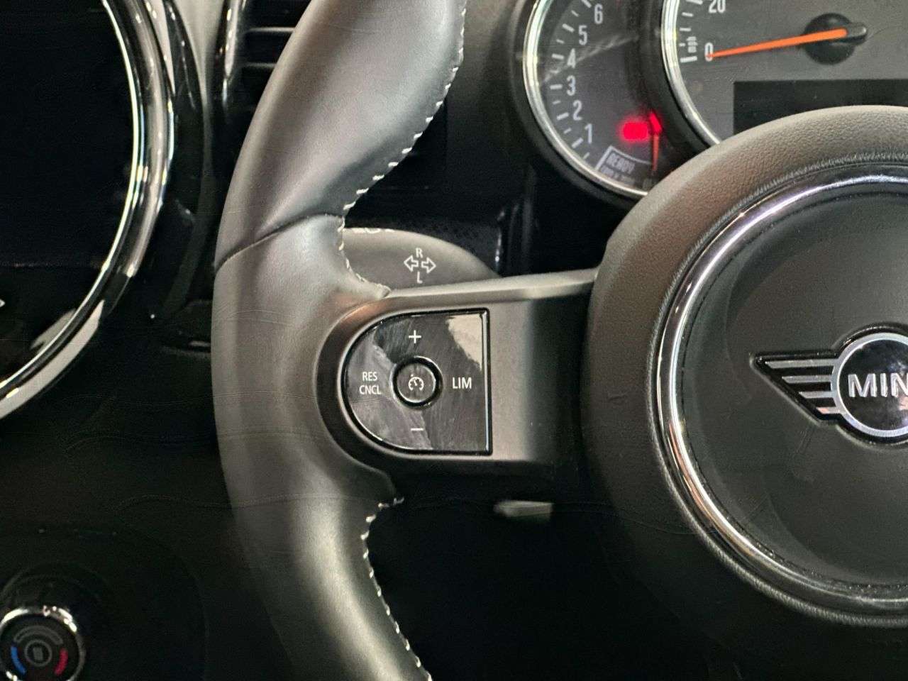 2021 MINI CLUBMAN 2021 MINI CLUBMAN