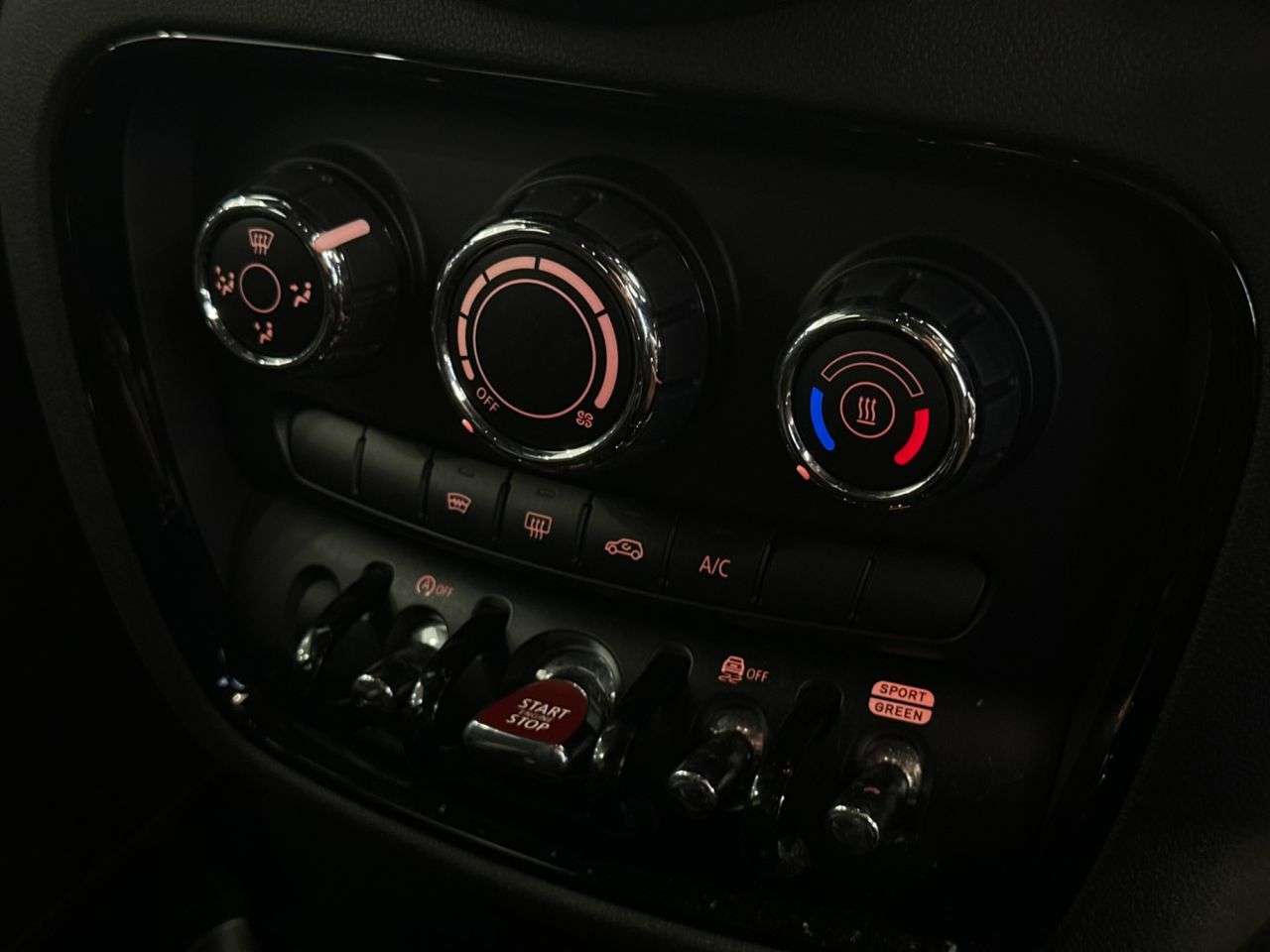 2021 MINI CLUBMAN 2021 MINI CLUBMAN
