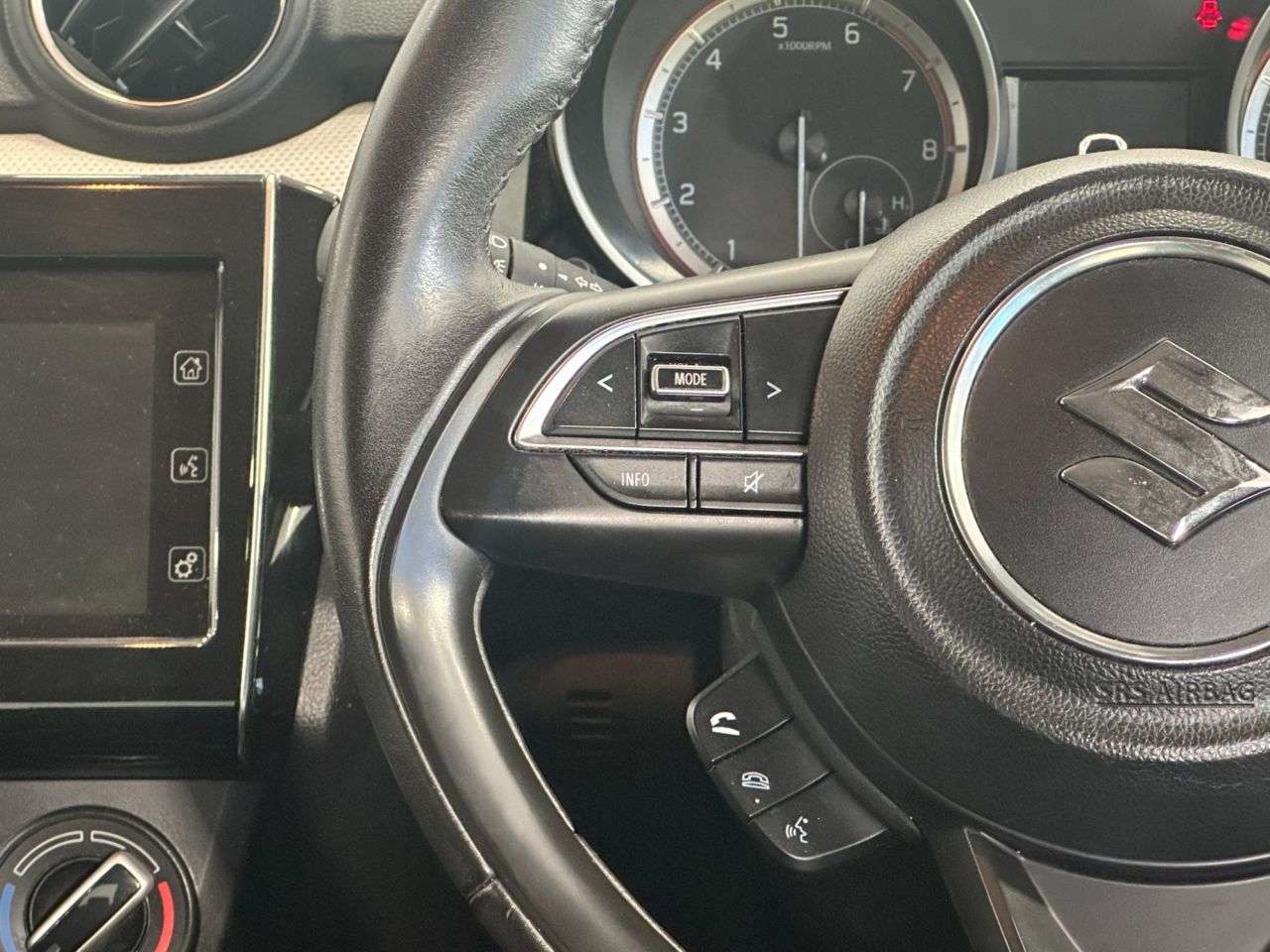 2020 SUZUKI SWIFT 2020 SUZUKI SWIFT