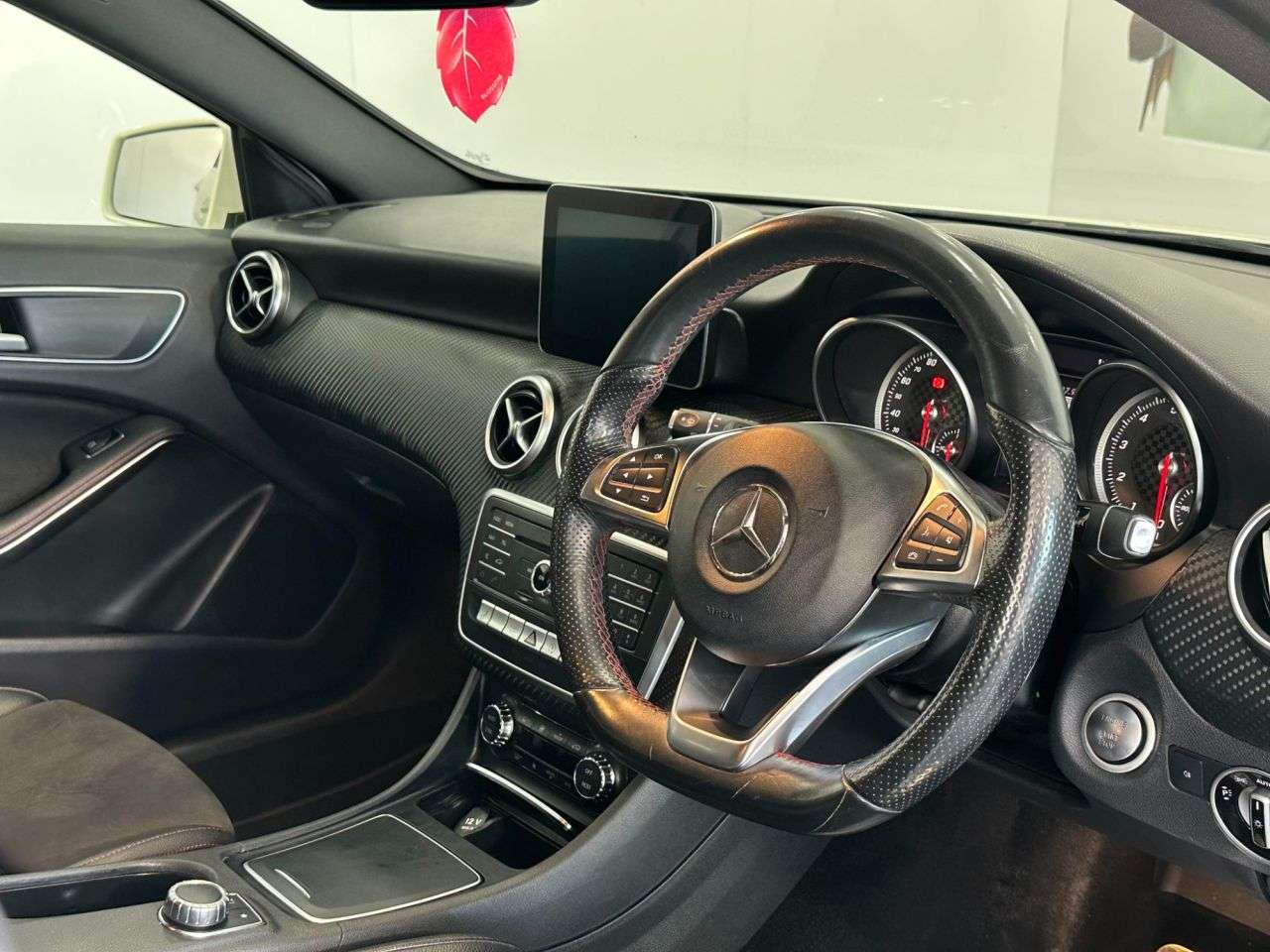 2017 MERCEDES-BENZ A CLASS 2017 MERCEDES-BENZ A CLASS