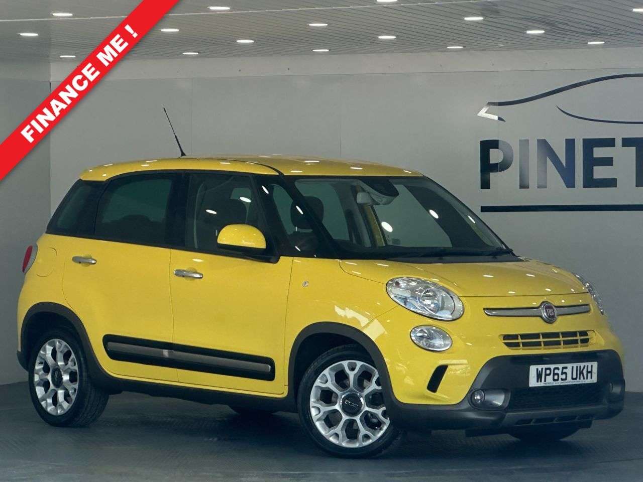 A 2015 FIAT 500L 1.3 MultiJet Trekking MPV 5dr Diesel Manual Euro 6 (s/s) (95 ps) A 2015 FIAT 500L 1.3 MultiJet Trekking MPV 5dr Diesel Manual Euro 6 (s/s) (95 ps)