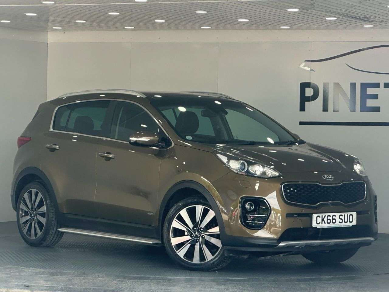 A 2016 KIA SPORTAGE 2.0 CRDi KX-4 SUV 5dr Diesel Auto AWD Euro 6 (182 bhp) A 2016 KIA SPORTAGE 2.0 CRDi KX-4 SUV 5dr Diesel Auto AWD Euro 6 (182 bhp)