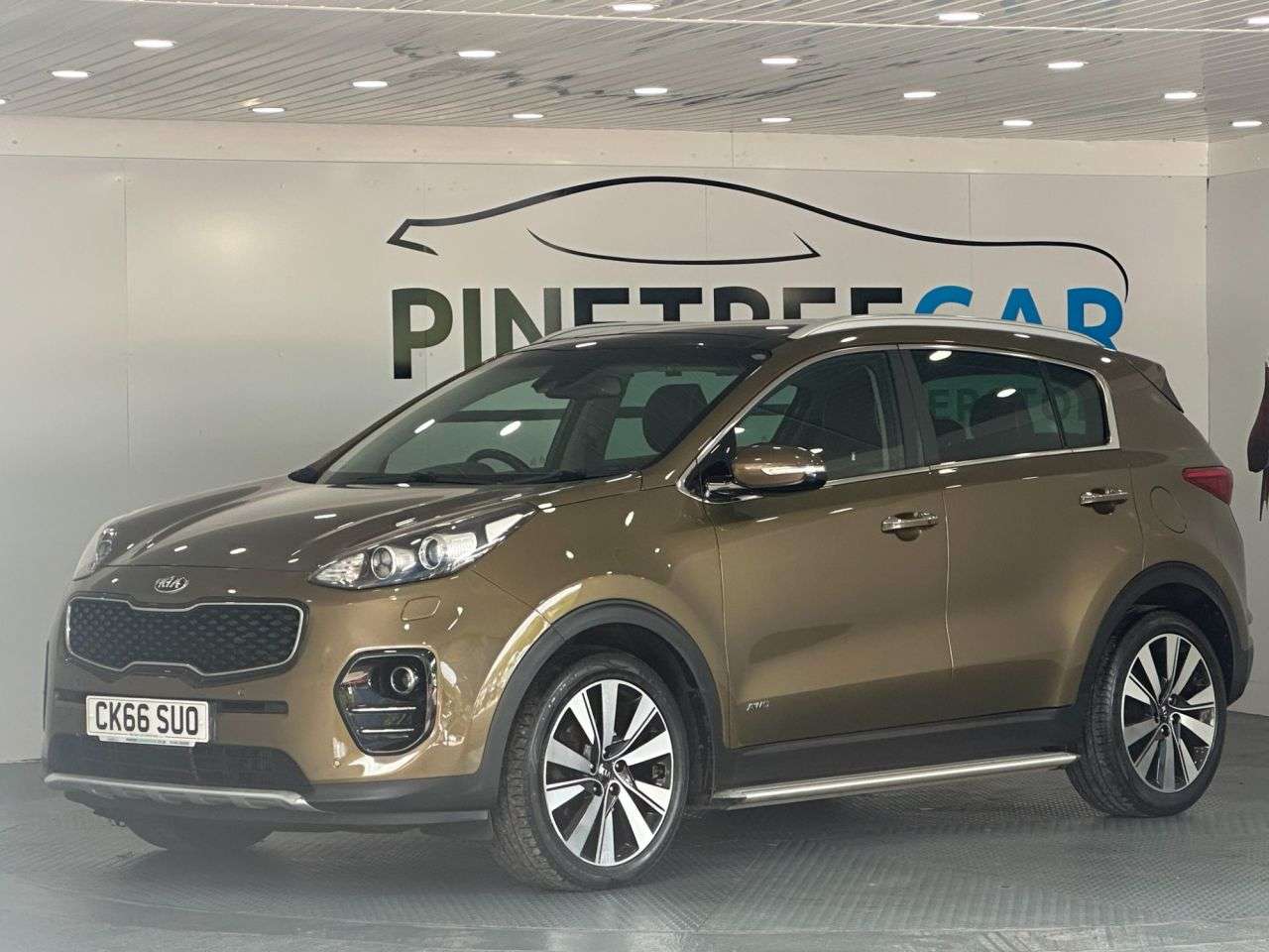 A 2016 KIA SPORTAGE 2.0 CRDi KX-4 SUV 5dr Diesel Auto AWD Euro 6 (182 bhp) A 2016 KIA SPORTAGE 2.0 CRDi KX-4 SUV 5dr Diesel Auto AWD Euro 6 (182 bhp)