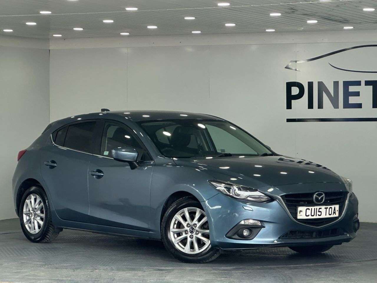 A 2015 MAZDA MAZDA3 2.0 SKYACTIV-G SE-L Nav Hatchback 5dr Petrol Manual Euro 5 (s/s) (120 ps) A 2015 MAZDA MAZDA3 2.0 SKYACTIV-G SE-L Nav Hatchback 5dr Petrol Manual Euro 5 (s/s) (120 ps)