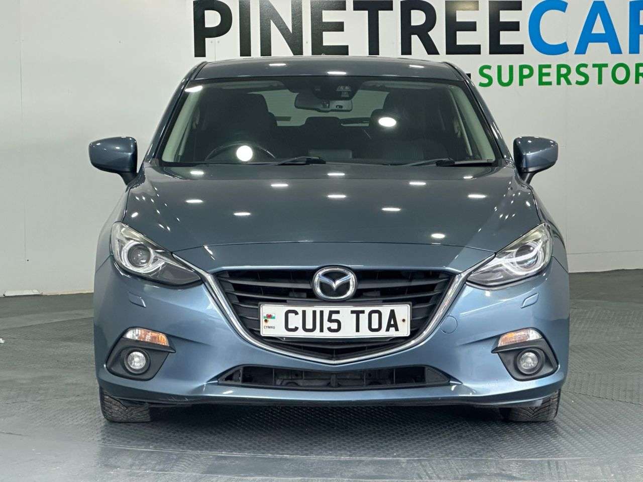 A 2015 MAZDA MAZDA3 2.0 SKYACTIV-G SE-L Nav Hatchback 5dr Petrol Manual Euro 5 (s/s) (120 ps) A 2015 MAZDA MAZDA3 2.0 SKYACTIV-G SE-L Nav Hatchback 5dr Petrol Manual Euro 5 (s/s) (120 ps)