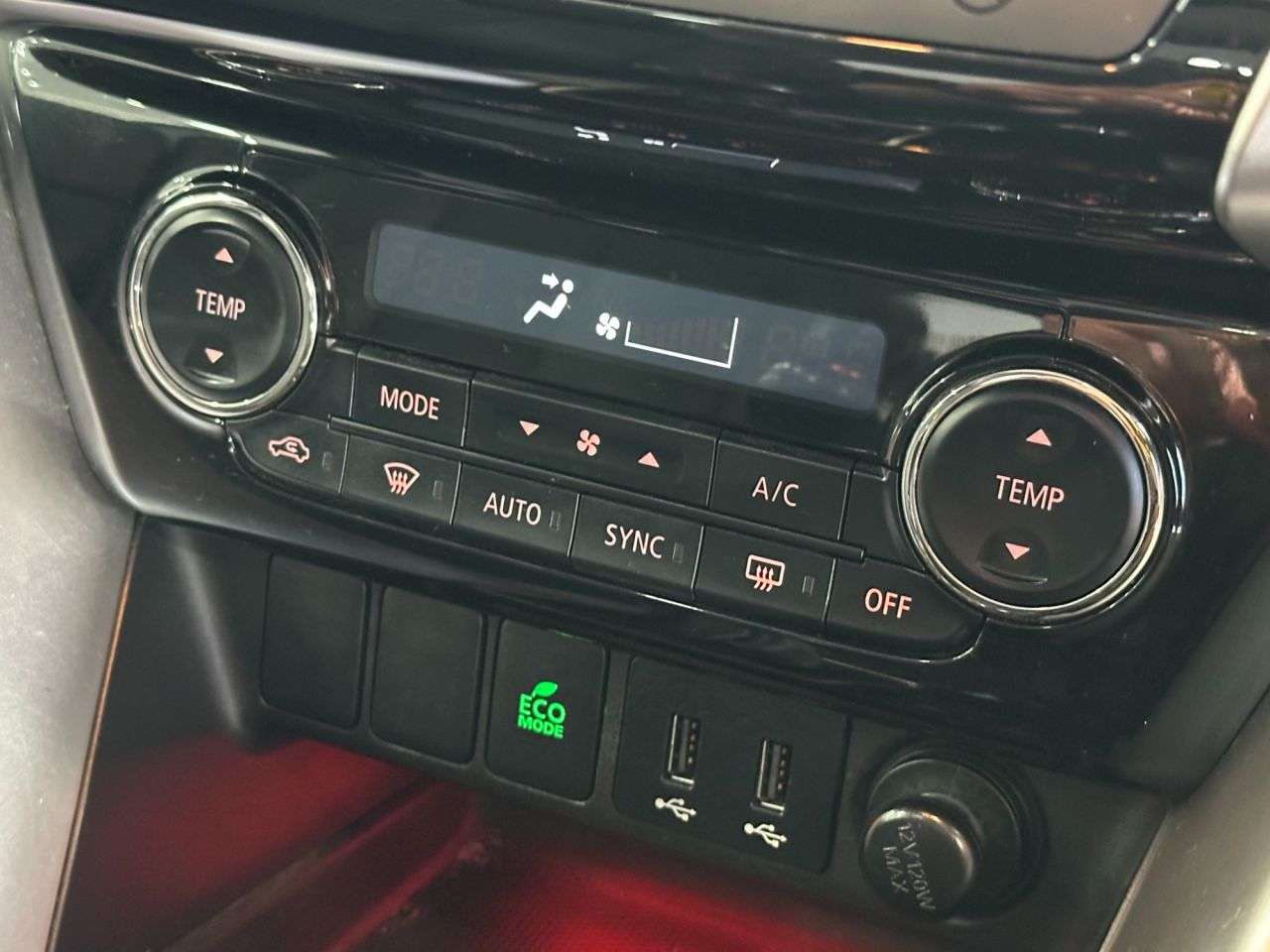 2018 MITSUBISHI ECLIPSE CROSS 2018 MITSUBISHI ECLIPSE CROSS