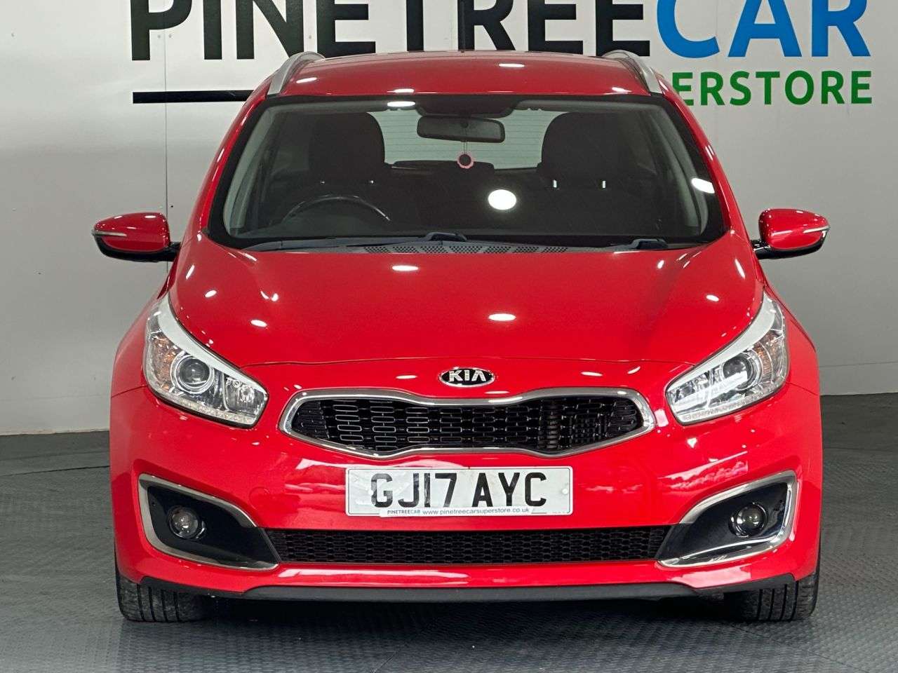 A 2017 KIA CEED 1.6 CRDi 2 Sportswagon 5dr Diesel DCT Euro 6 (s/s) (134 bhp) A 2017 KIA CEED 1.6 CRDi 2 Sportswagon 5dr Diesel DCT Euro 6 (s/s) (134 bhp)