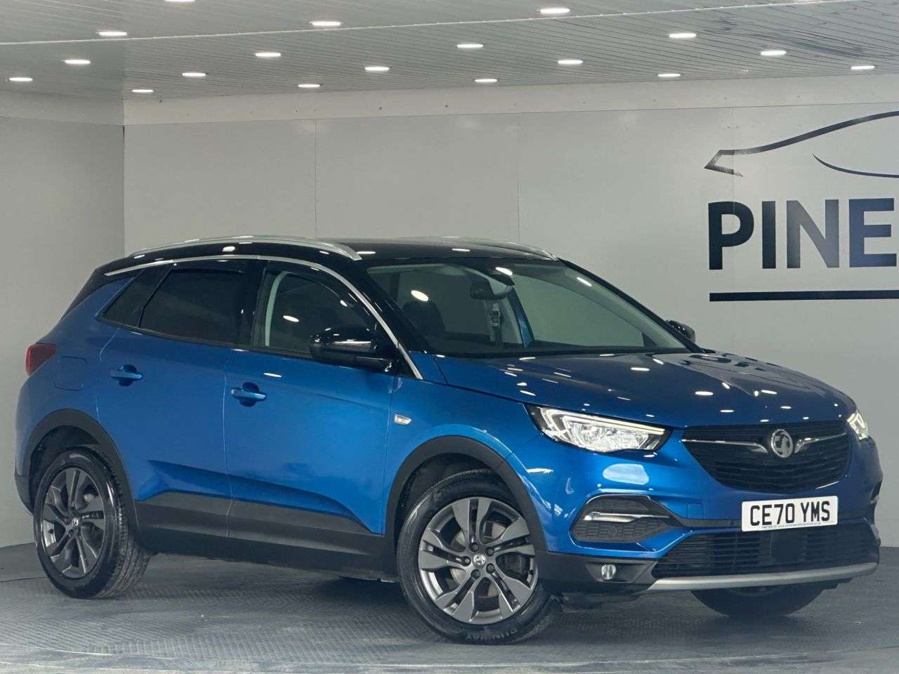 A 2020 VAUXHALL GRANDLAND X 1.2 Turbo SRi Nav SUV 5dr Petrol Manual Euro 6 (s/s) (130 ps) A 2020 VAUXHALL GRANDLAND X 1.2 Turbo SRi Nav SUV 5dr Petrol Manual Euro 6 (s/s) (130 ps)