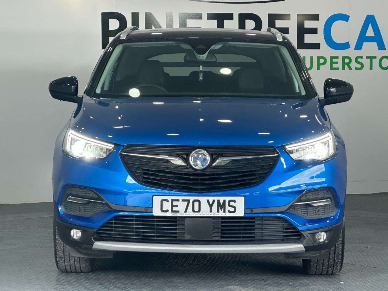 A 2020 VAUXHALL GRANDLAND X 1.2 Turbo SRi Nav SUV 5dr Petrol Manual Euro 6 (s/s) (130 ps) A 2020 VAUXHALL GRANDLAND X 1.2 Turbo SRi Nav SUV 5dr Petrol Manual Euro 6 (s/s) (130 ps)