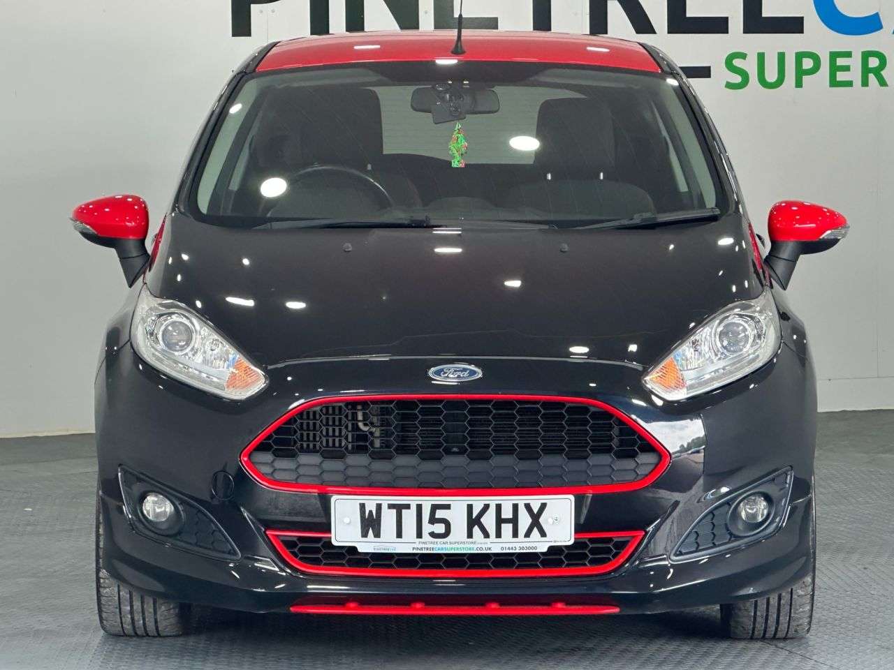 A 2015 FORD FIESTA 1.0T EcoBoost Zetec S Hatchback 3dr Petrol Manual Euro 6 (s/s) (140 ps) A 2015 FORD FIESTA 1.0T EcoBoost Zetec S Hatchback 3dr Petrol Manual Euro 6 (s/s) (140 ps)