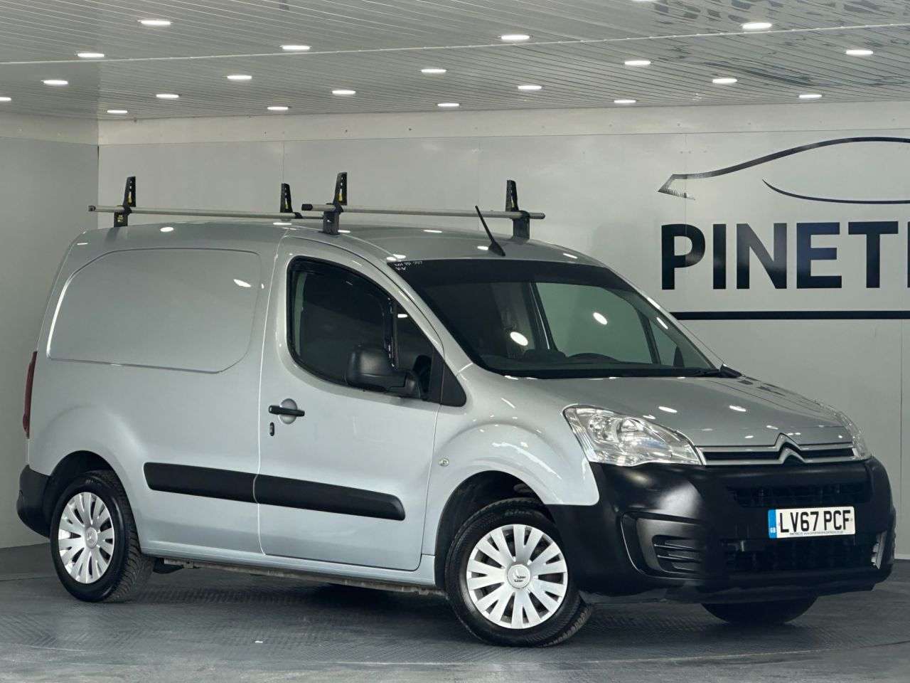 A 2017 CITROEN BERLINGO 1.6 BlueHDi 625 Enterprise Panel Van 5dr Diesel Manual L1 (112 g/km, 75 bhp A 2017 CITROEN BERLINGO 1.6 BlueHDi 625 Enterprise Panel Van 5dr Diesel Manual L1 (112 g/km, 75 bhp