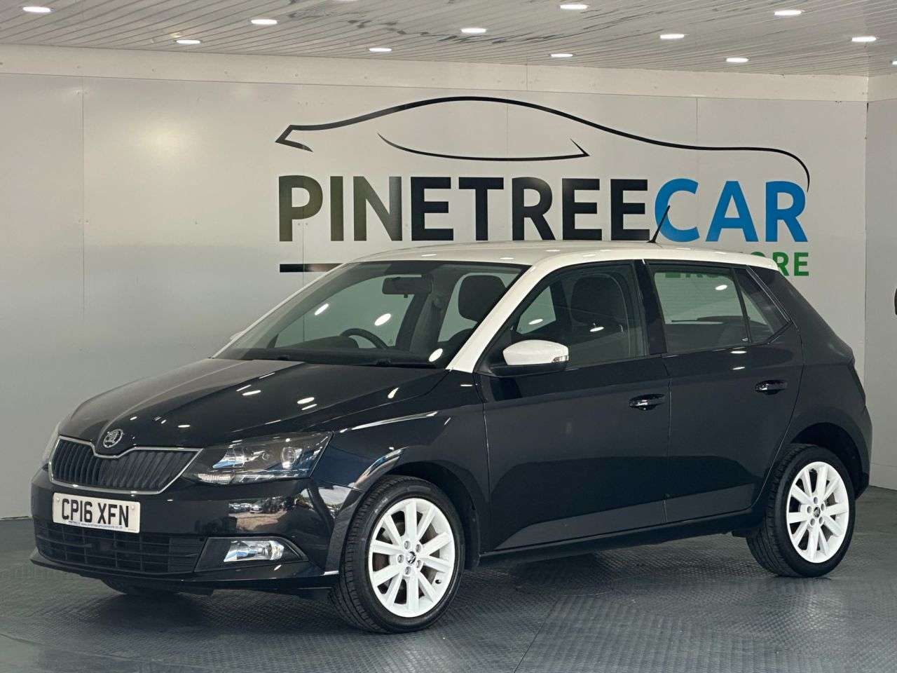 A 2016 SKODA FABIA 1.2 TSI Colour Edition Hatchback 5dr Petrol Manual Euro 6 (s/s) (90 ps) A 2016 SKODA FABIA 1.2 TSI Colour Edition Hatchback 5dr Petrol Manual Euro 6 (s/s) (90 ps)