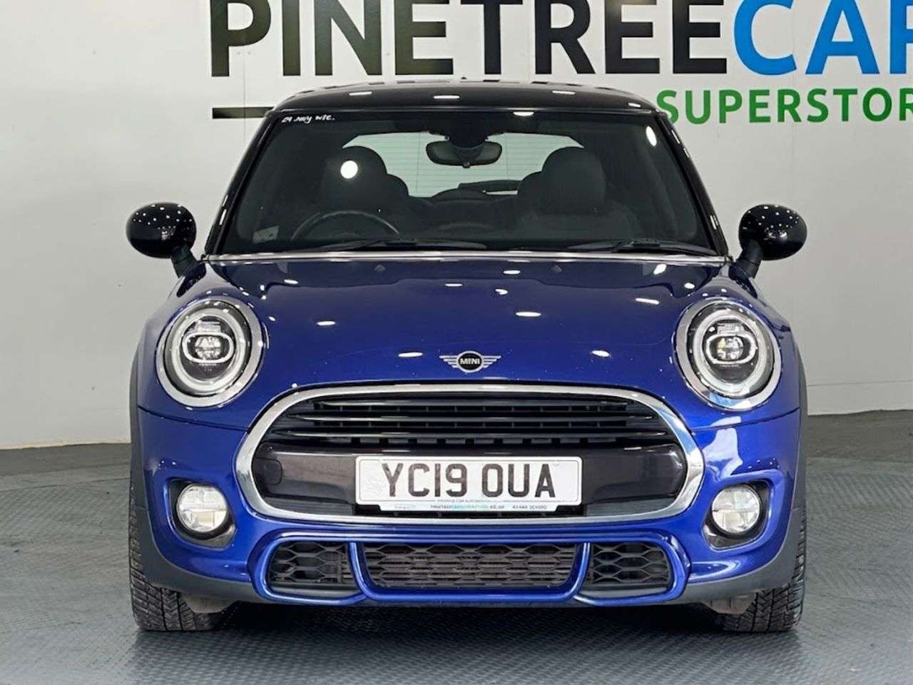 A 2019 MINI HATCH 1.5 Cooper Classic Hatchback 5dr Petrol Manual Euro 6 (s/s) (136 ps) A 2019 MINI HATCH 1.5 Cooper Classic Hatchback 5dr Petrol Manual Euro 6 (s/s) (136 ps)