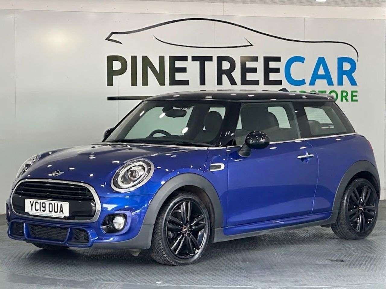 A 2019 MINI HATCH 1.5 Cooper Classic Hatchback 5dr Petrol Manual Euro 6 (s/s) (136 ps) A 2019 MINI HATCH 1.5 Cooper Classic Hatchback 5dr Petrol Manual Euro 6 (s/s) (136 ps)