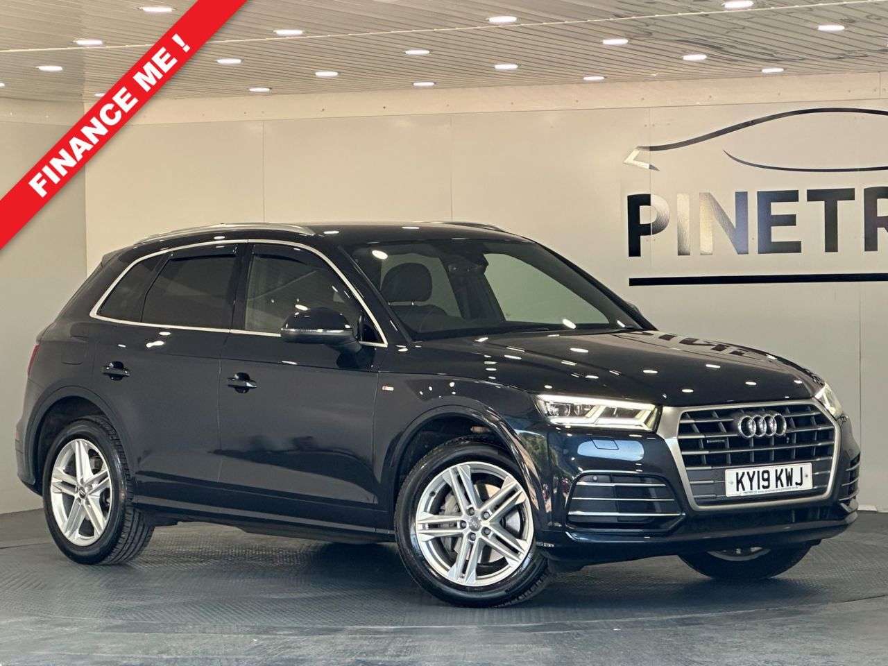 A 2019 AUDI Q5 2.0 TDI 40 S line SUV 5dr Diesel S Tronic quattro Euro 6 (s/s) (190 ps) A 2019 AUDI Q5 2.0 TDI 40 S line SUV 5dr Diesel S Tronic quattro Euro 6 (s/s) (190 ps)