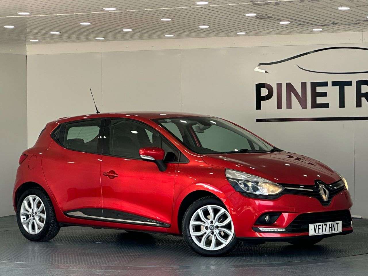 A 2017 RENAULT CLIO 0.9 TCe Dynamique Nav Hatchback 5dr Petrol Manual Euro 6 (s/s) (90 ps) A 2017 RENAULT CLIO 0.9 TCe Dynamique Nav Hatchback 5dr Petrol Manual Euro 6 (s/s) (90 ps)