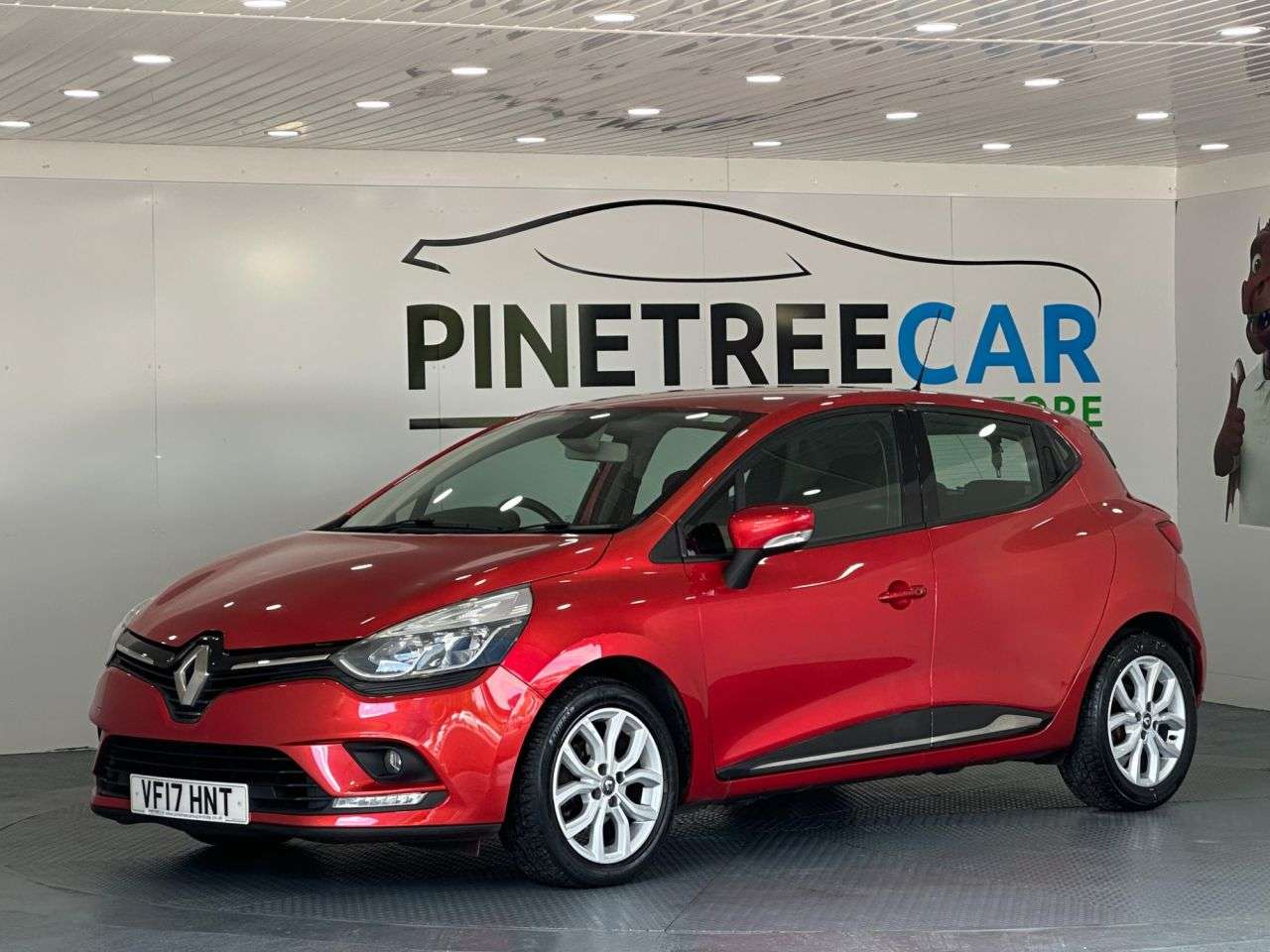 A 2017 RENAULT CLIO 0.9 TCe Dynamique Nav Hatchback 5dr Petrol Manual Euro 6 (s/s) (90 ps) A 2017 RENAULT CLIO 0.9 TCe Dynamique Nav Hatchback 5dr Petrol Manual Euro 6 (s/s) (90 ps)