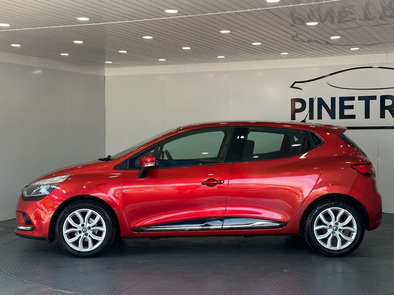 2017 RENAULT CLIO 2017 RENAULT CLIO