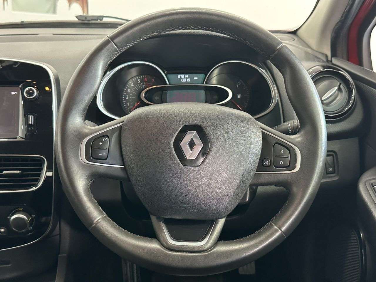 2017 RENAULT CLIO 2017 RENAULT CLIO