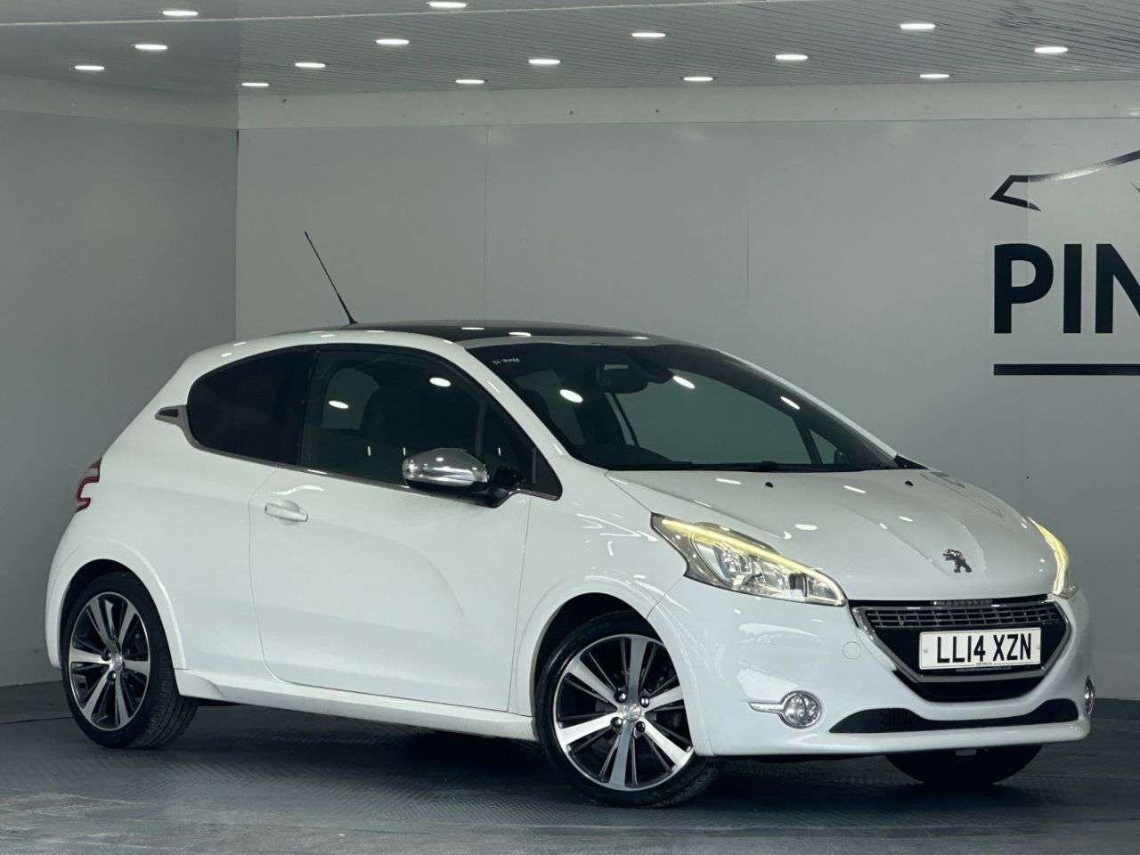 A 2014 PEUGEOT 208 1.6 VTi XY Hatchback 3dr Petrol Manual Euro 5 (120 ps) A 2014 PEUGEOT 208 1.6 VTi XY Hatchback 3dr Petrol Manual Euro 5 (120 ps)