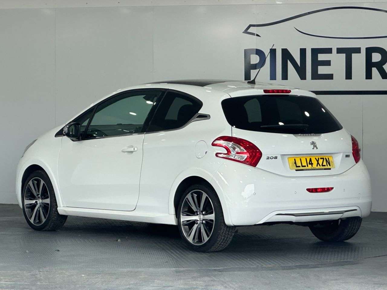 2014 PEUGEOT 208 2014 PEUGEOT 208
